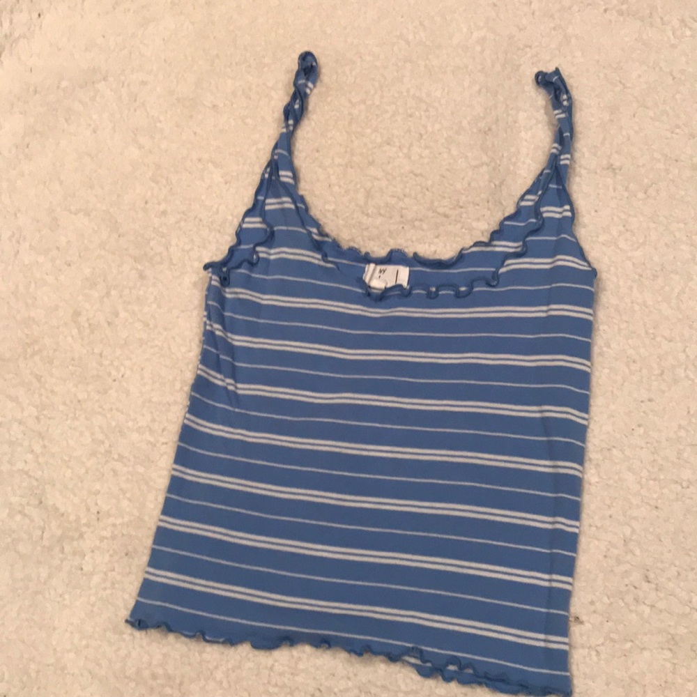 6/$20 Ivy + Main Crop Top